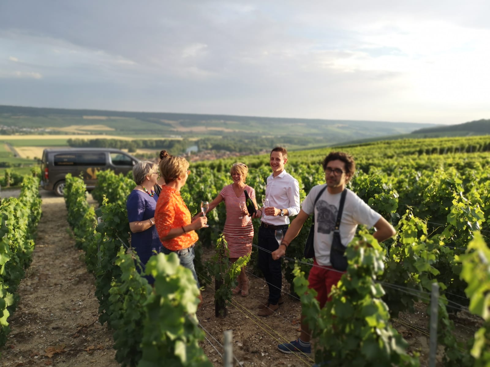 Private Full Day Tour in Champagne from Reims, Epernay Sparkling Tour